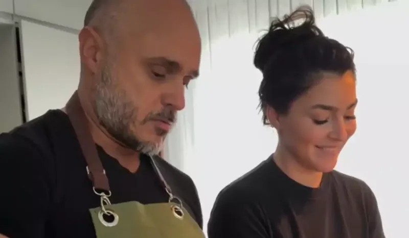 Miri Yusif xanımı ilə dolma bükdü