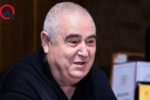 “Mən oturmuşam, pullar da gəlir”