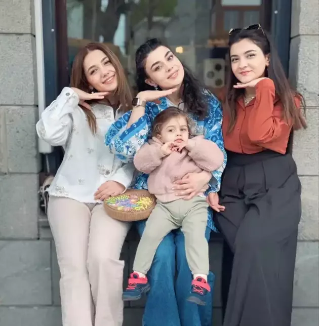 Natiq Şirinov ailəsi ilə Diyarbakırda