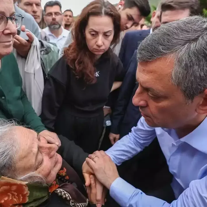 CHP sədri Volkan Konakın dəfn mərasimində