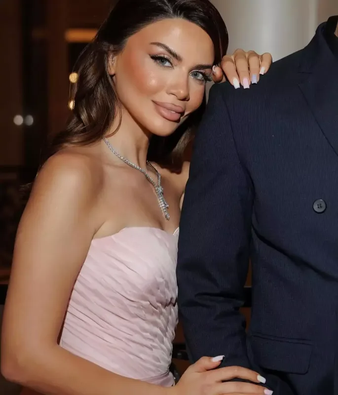 Şəfəqdən sevgilisi ilə fotolar...