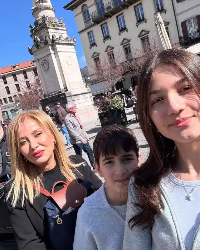 İradənin ailəsi ilə İtalya tətili