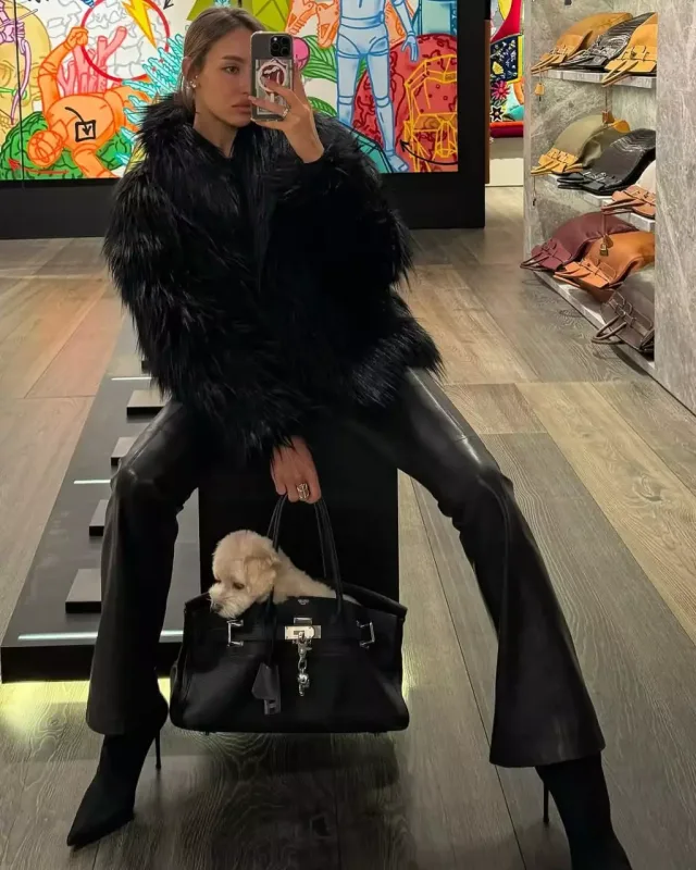 Hamilə olduğu deyilən sevgilisi Timati ilə yeni fotolarını paylaşdı