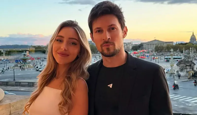 Sevgilisi Durovla yarıçılpaq fotosunu paylaşdı