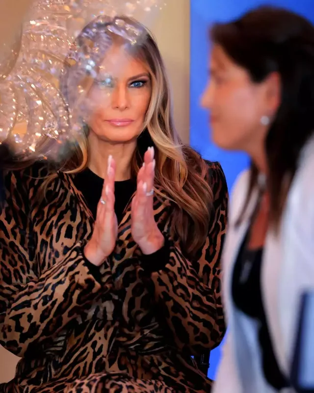 Melaniya Trampın görünüşü müzakirə yaratdı