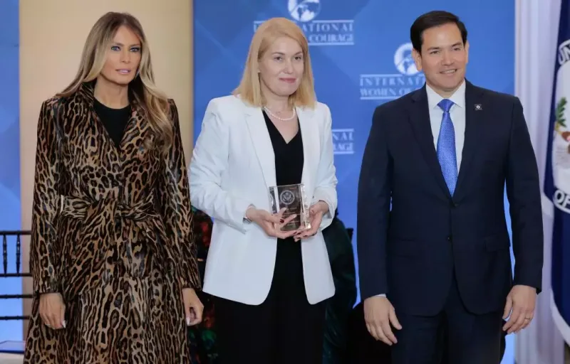 Melaniya Trampın görünüşü müzakirə yaratdı