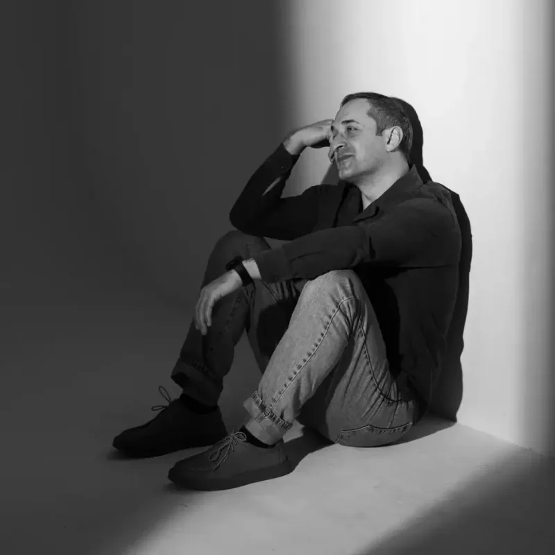 Hikmət 39 yaşı üçün kamera qarşısında