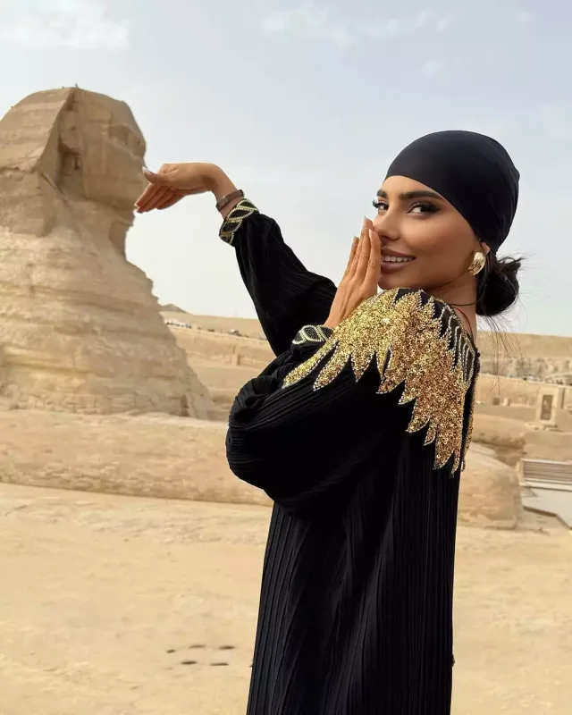 Raksana Misirə getdi