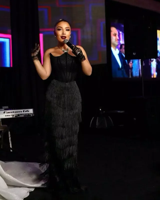 Günaydan səhnə şəkilləri