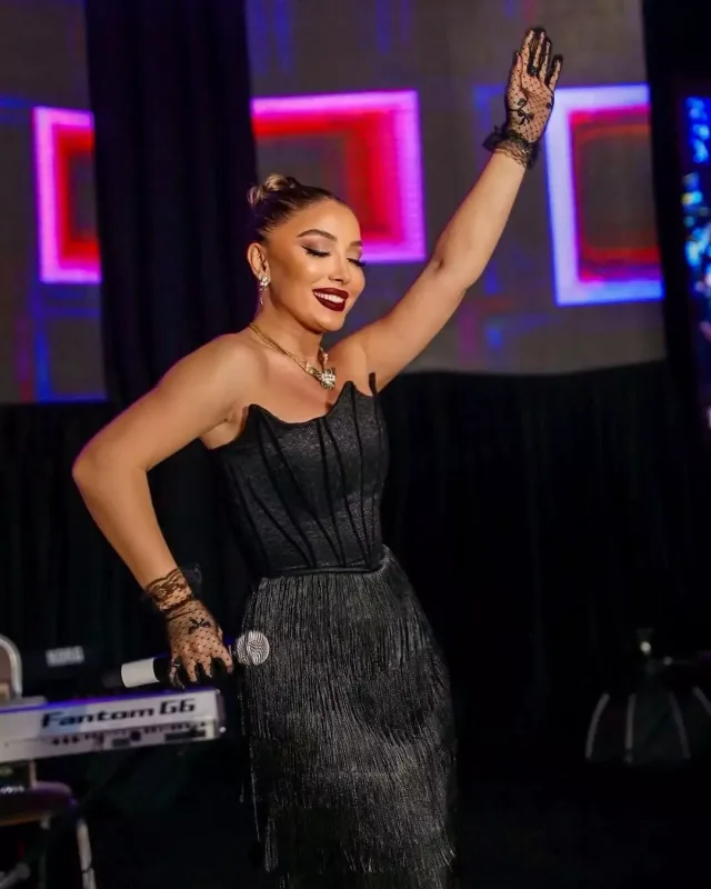 Günaydan səhnə şəkilləri