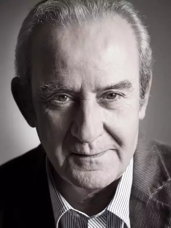 “Küçük kadınlar”ın aktyoru vəfat etdi