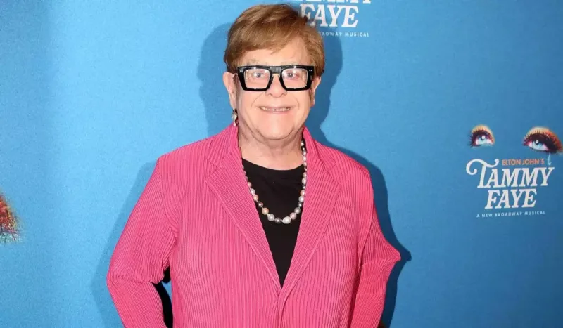 Görmə qabiliyyətini itirən Elton Con səhhətindən danışdı