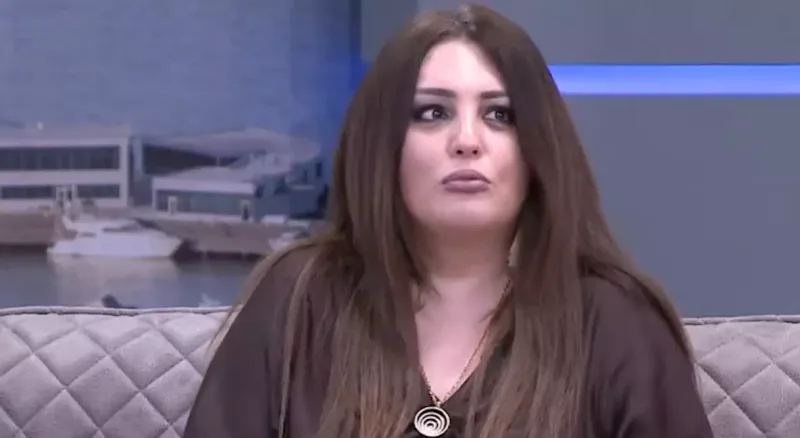 “Köməkçim evimdən paltarlarımı oğurladı”