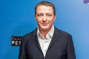 Aparıcının keçmiş xanımı ilə oğlunu ölkədən çıxmasına icazə vermədilər