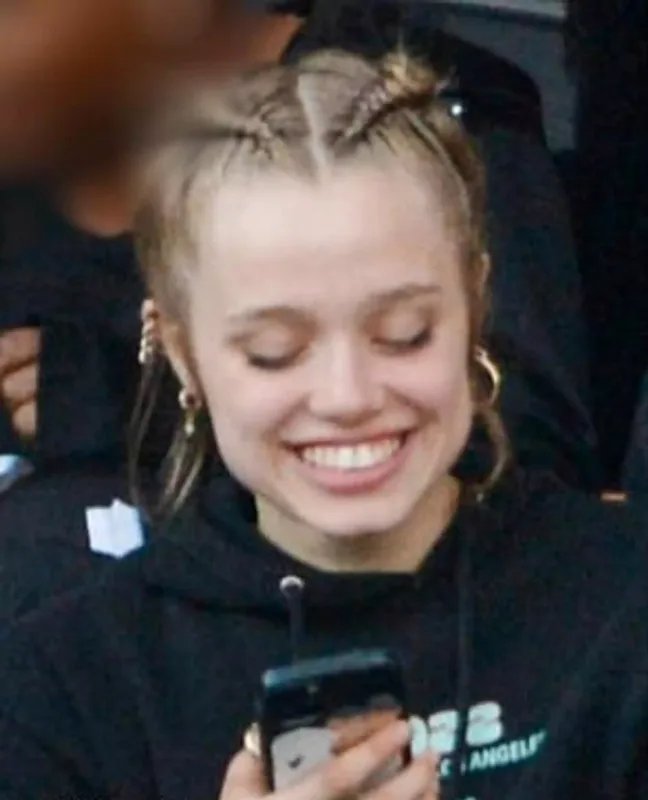 Qızının Ancelinaya bənzəməsi müzakirə yaratdı - Foto