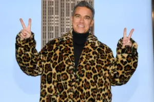 12 kiloqram arıqlayan müğənni nadir xəstəliyə tutulub