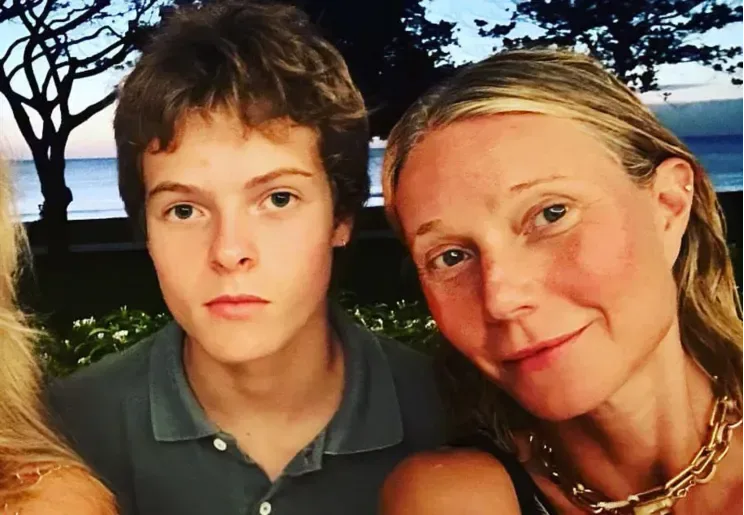 Qvinet Peltrou oğlunun yeni fotolarını paylaşdı