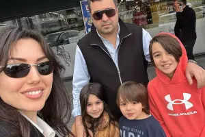 Safuradan ailəsi ilə fotolar