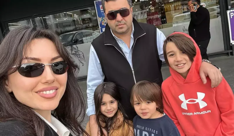 Safuradan ailəsi ilə fotolar