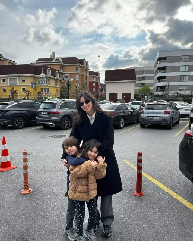 Safuradan ailəsi ilə fotolar