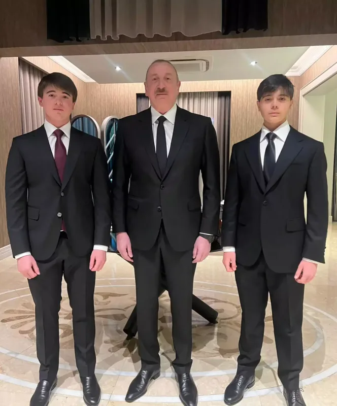 Prezident ailəsi ilə...