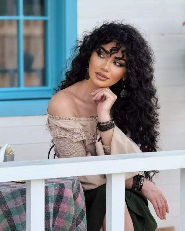 Zeynəbdən özbək müğənni ilə iş birliyi