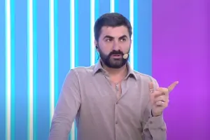 “Xalq artisti ad gününə gələn həmkarının arxasıyca biədəb danışırdı”