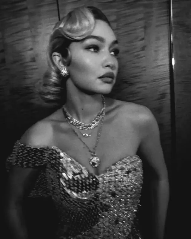 Cici qızının yeni fotolarını paylaşdı