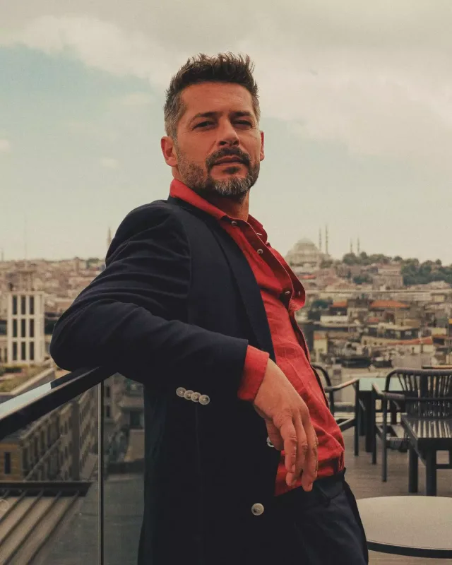 “Uzak şehir”də ayrılıq!