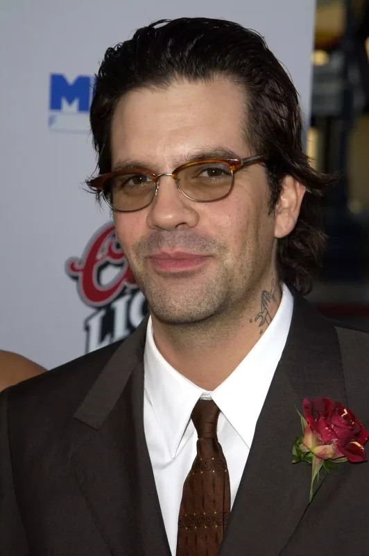 “Günahlar şəhəri”nin aktyoru vəfat etdi