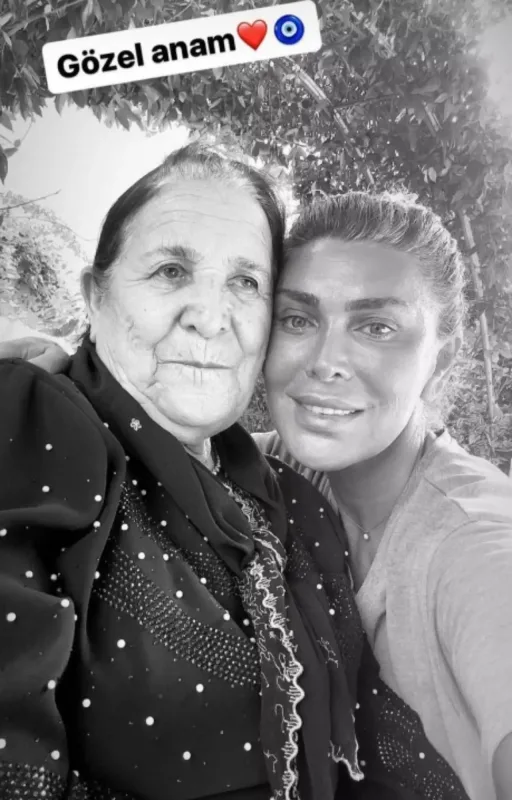 Doğuşdan dünyasını dəyişən qayınanası ilə bağlı paylaşım