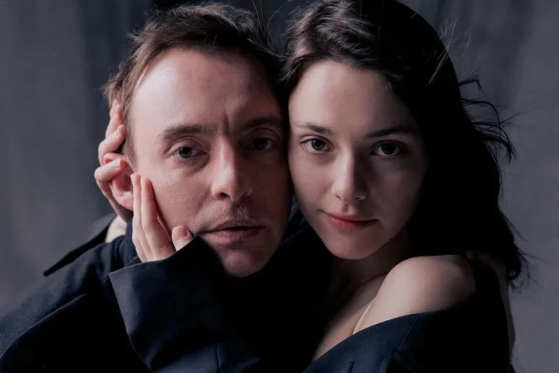 Rusiyalı aktyoru sevgilisi bıçaqladı!