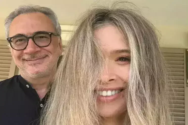 Veranın özündən 15 yaş kiçik model ilə eşq yaşadığı üzə çıxdı
