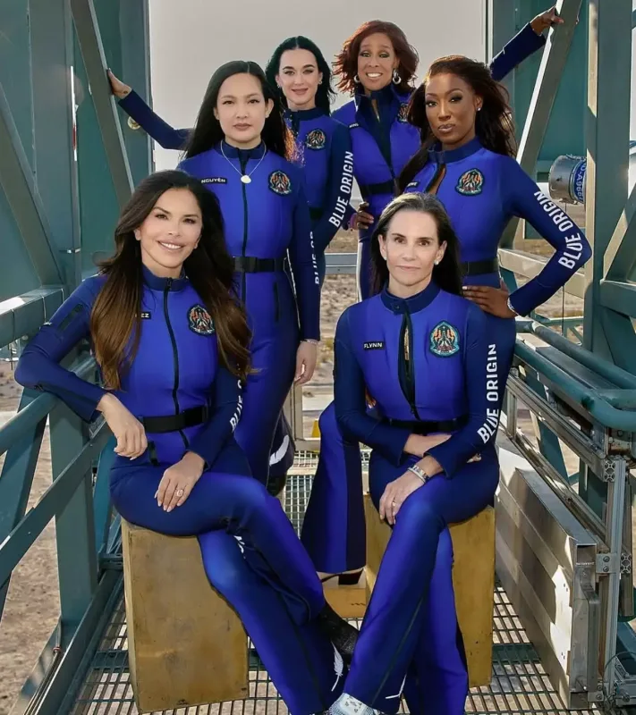 Keti Perri kosmosa uçdu