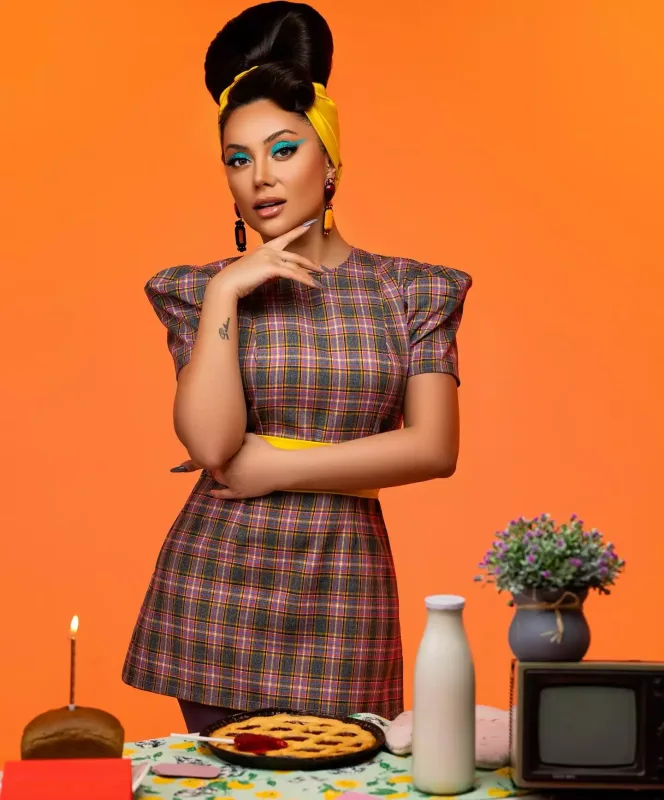 Ayanın retro şəkilləri