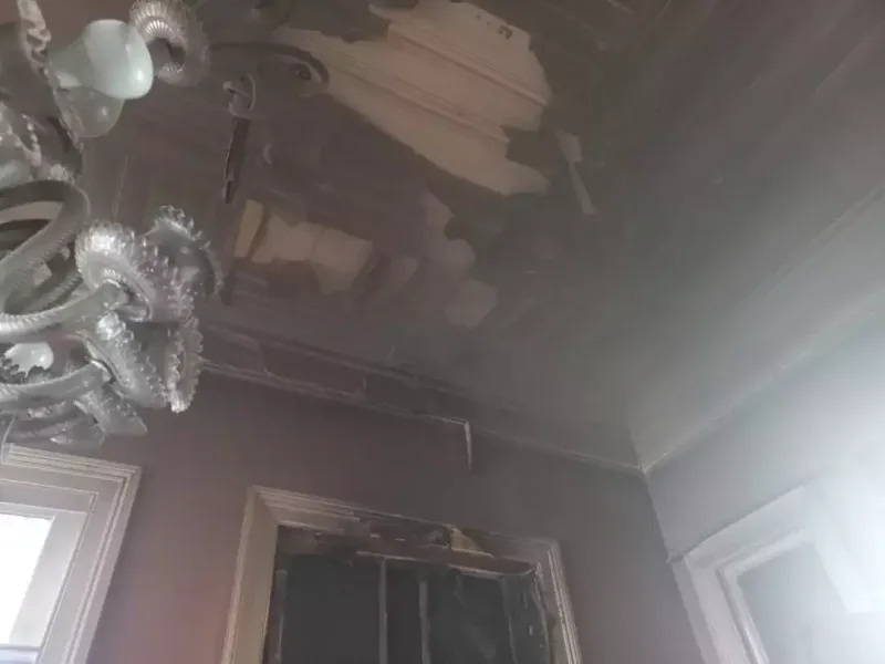 Şakir Paşanın yanan malikanəsindən görüntülər