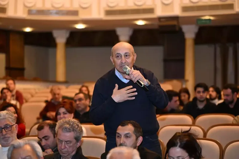 Nazir aktyorlarla görüşdü