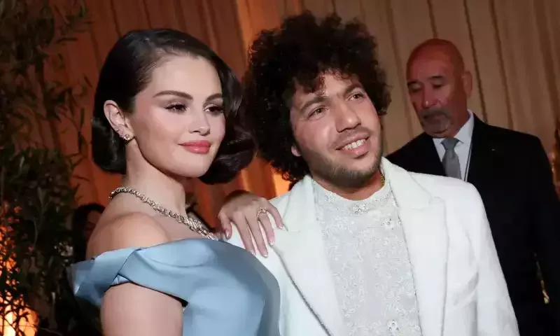 Selenanın nişanlısı “Only Fans” açır