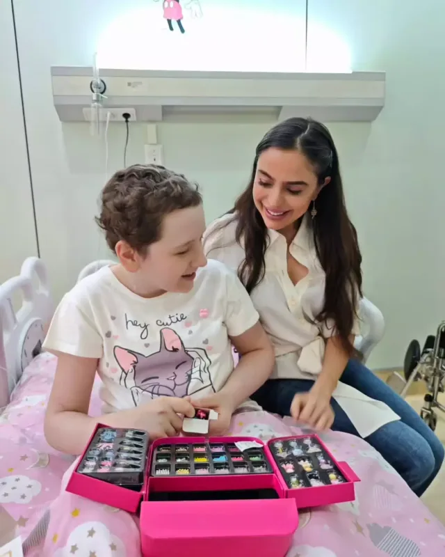 Leyla Əliyeva Uşaq Onkologiya Klinikasında - Fotolar