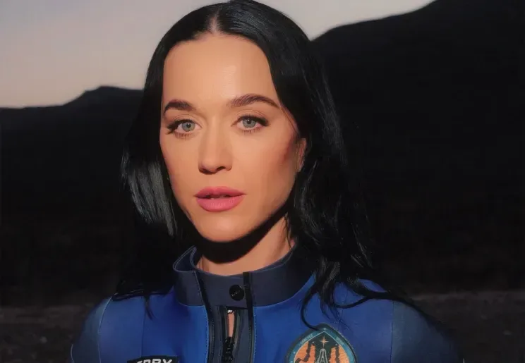 Keti Perri kosmosdakı hərəkətindən peşmandır