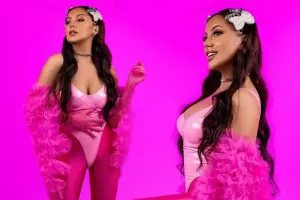 Ayandan bodidə fotolar