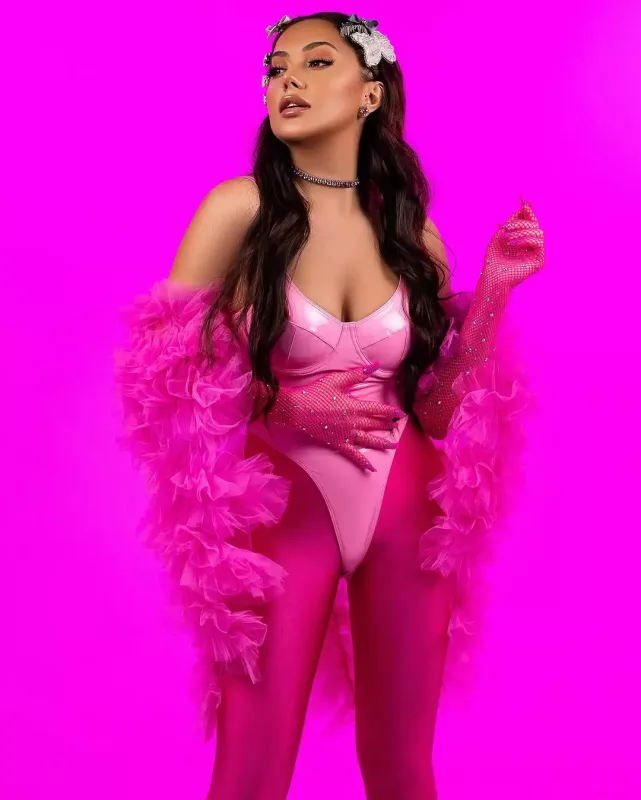 Ayandan bodidə fotolar