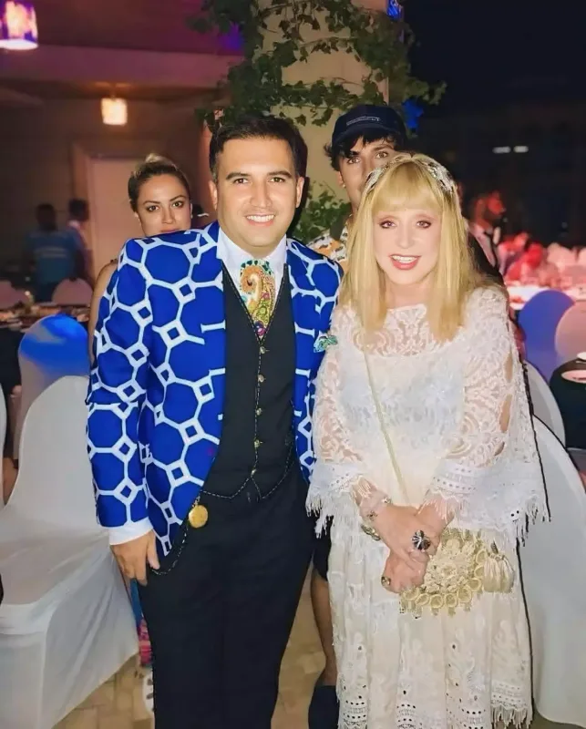 Hacı Nuran Alla Puqaçova ilə şəkillərini paylaşdı