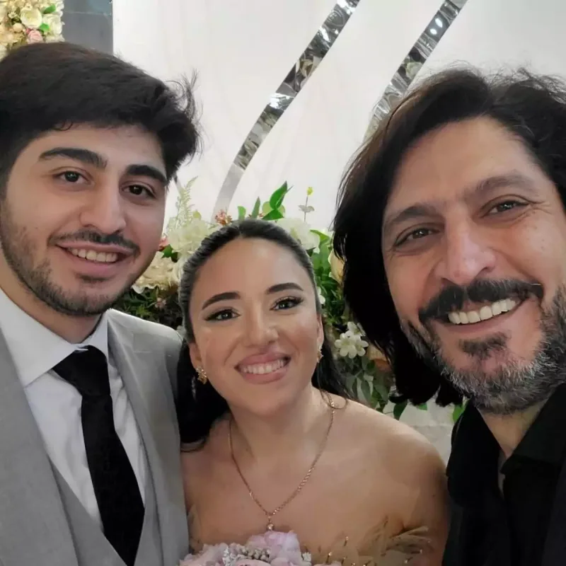 İlqar Mikayıloğlu oğlu və gəlini ilə
