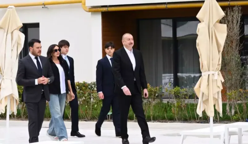 Prezident ailəsi ilə “Sea Breeze”dəki layihələrlə tanış oldu - Fotolar