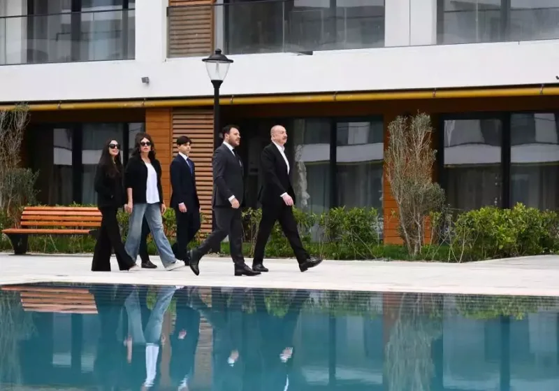 Prezident ailəsi ilə “Sea Breeze”dəki layihələrlə tanış oldu - Fotolar
