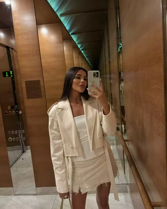 Həmidə özünə qoyduğu qadağadan yazdı!