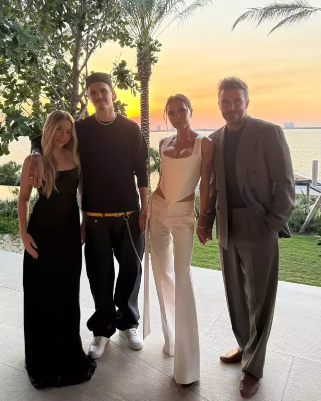 Viktoriya Bekhem ad gününü yaxtada keçirdi