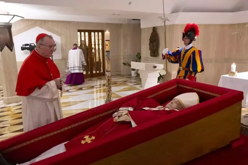 Roma Papası ilə vida mərasimi keçirilir - Fotolar
