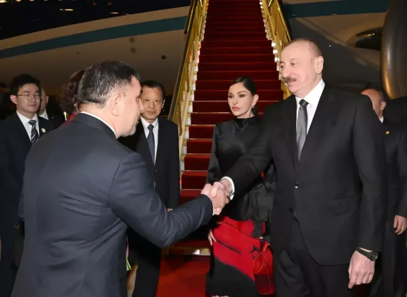 Prezidentlə xanımı Çindədir - Fotolar